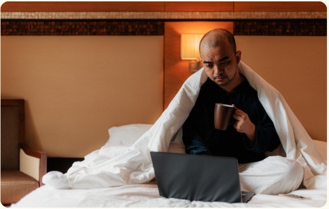 Pessoa participando de atendimento online